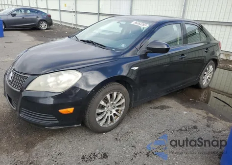 2010 Suzuki Kizashi Se z USA, uszkodzony, nr VIN JS2RF9A3XA6100078